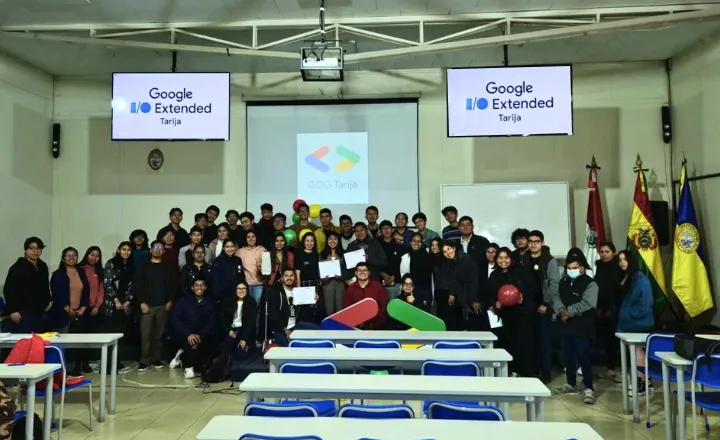 Sala llena en Google I/O Extended Tarija